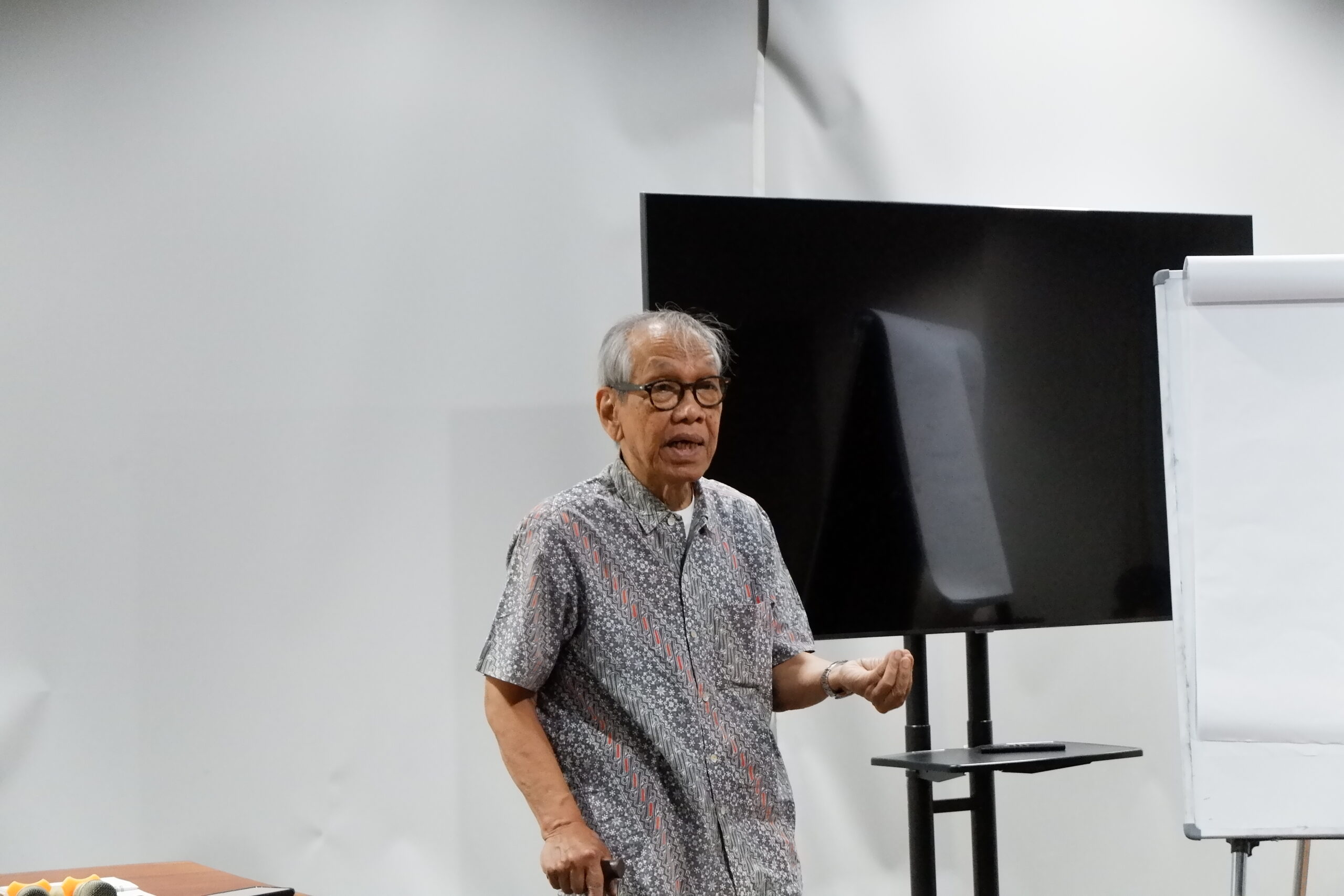 Kuliah Hukum Tata Negara bersama Marsillam Simanjuntak