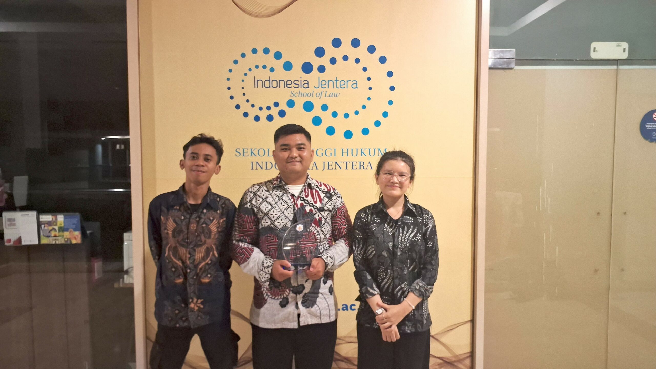 Delegasi STH Indonesia Jentera Raih Prestasi dalam Lomba Penyusunan Kesepakatan Mediasi